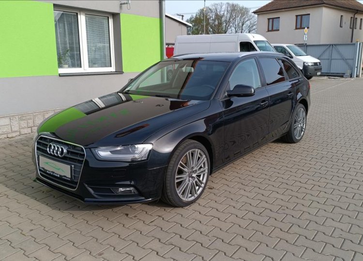 Audi A4 Avant, 3,0 TDi Serviska, 2xALU kola