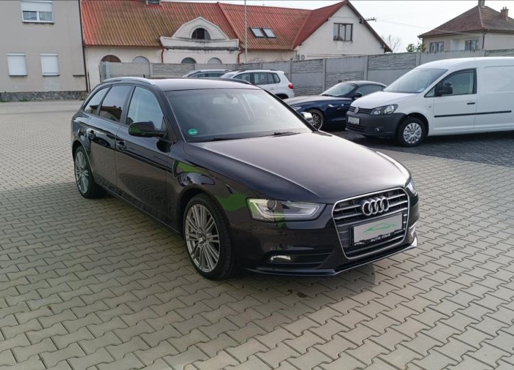 Audi A4 Avant, 3,0 TDi Serviska, 2xALU kola