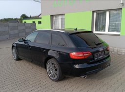 Audi A4 Avant, 3,0 TDi Serviska, 2xALU kola