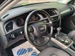 Audi A4 Avant, 3,0 TDi Serviska, 2xALU kola