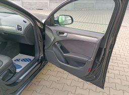 Audi A4 Avant, 3,0 TDi Serviska, 2xALU kola