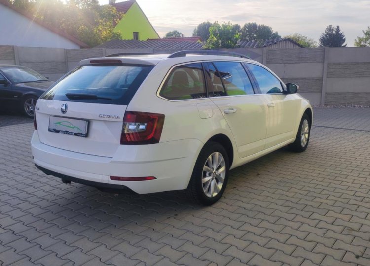 Škoda Octavia, 1,6 TDi STYLE,ČR,Po Rozvodech